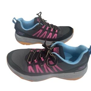 Skechers Go Run Trail Shoes Women's 7 Athletic Running Sneakers Comfort Hiking
